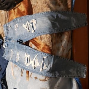 Brand- American Eagle Size- 6 Regular Color- Blue Light Wash